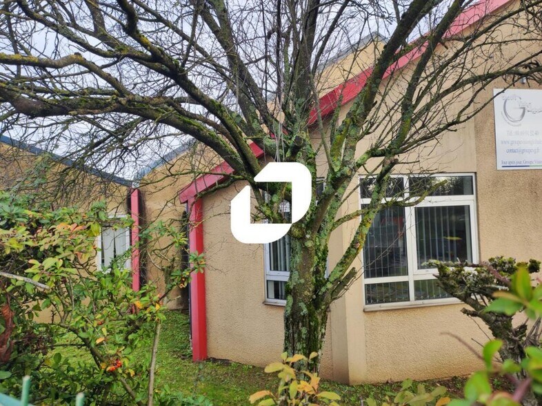 Bureau dans Linas à vendre - Photo de l’immeuble – Image 2 sur 12