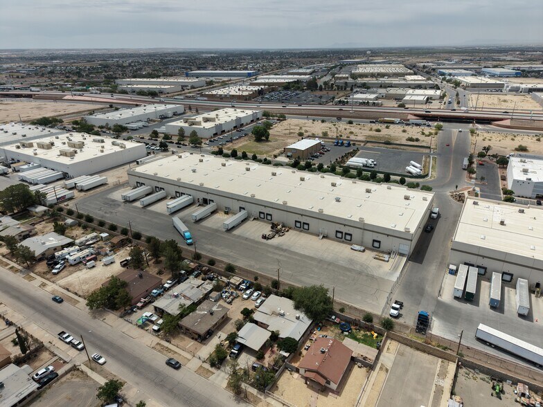 445 Pan American Dr, El Paso, TX à louer - Aérien – Image 3 sur 30