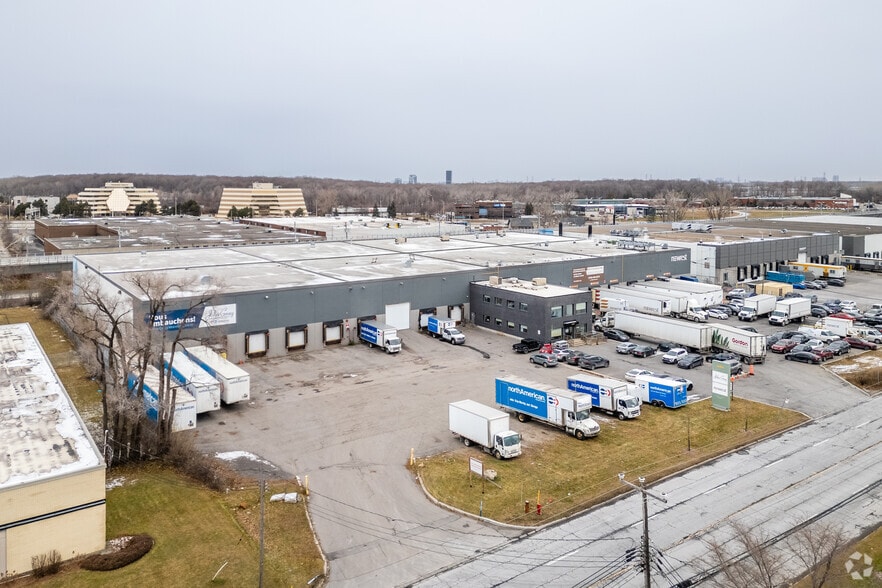 1375-1405 Boul Hymus, Dorval, QC à louer - Aérien – Image 2 sur 3