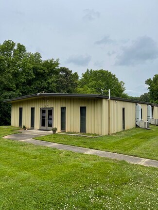 Plus de détails pour 200 Oakland St, Lowell, NC - Spécialisé à vendre