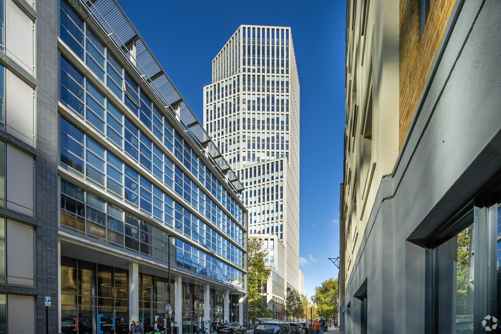 103-105 Bunhill Row, Londres à louer Photo de l’immeuble– Image 1 sur 39