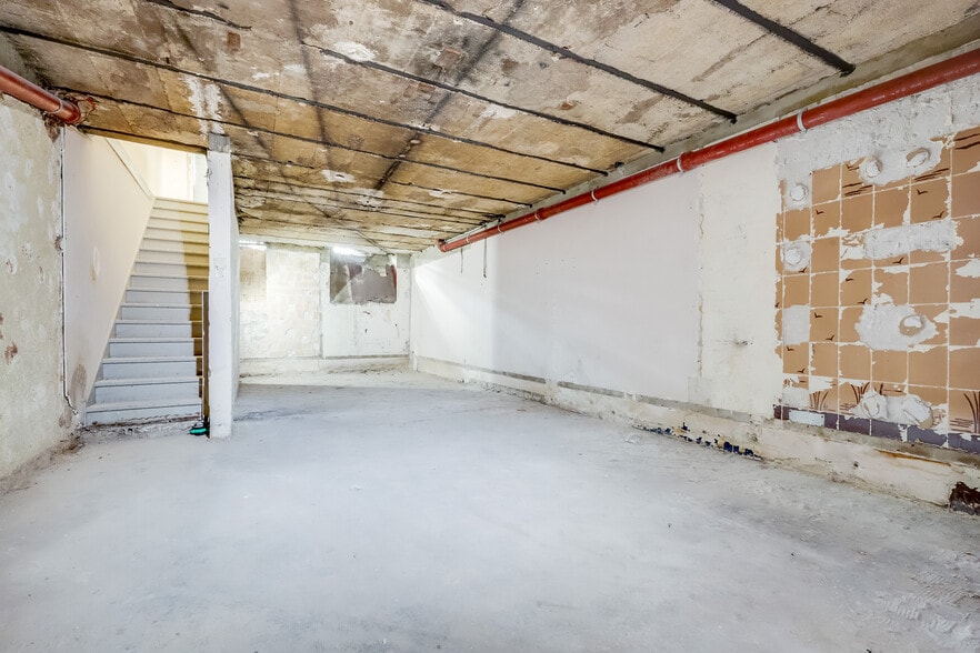 58 Rue Guy Môquet, Paris à louer - Photo de l’immeuble – Image 2 sur 11