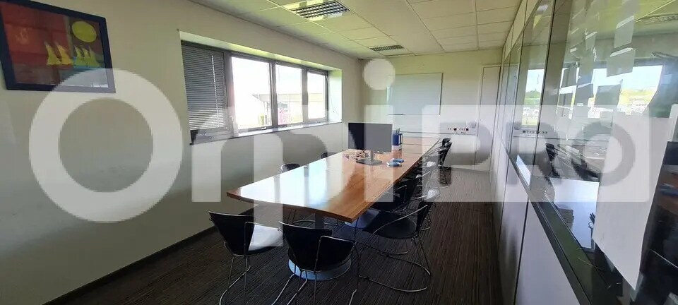 Bureau dans Plérin à louer - Photo de l’immeuble – Image 1 sur 8