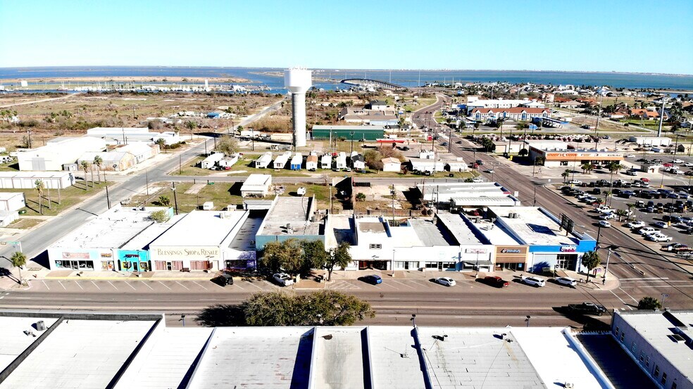 336 S Commercial St, Aransas Pass, TX à louer - Aérien – Image 2 sur 18