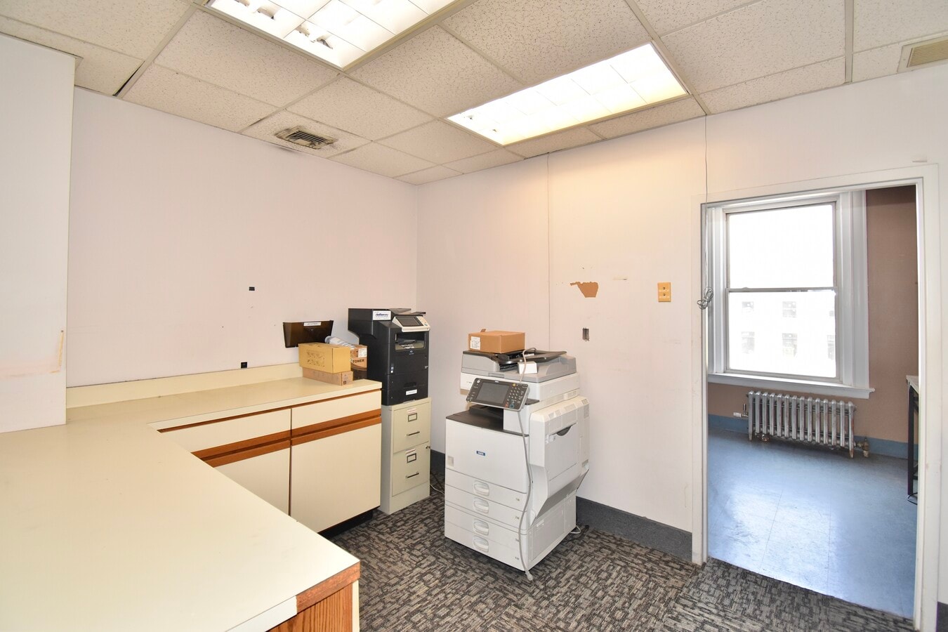175 State St, Springfield, MA 01103 - Lot 5 -  - Photo intérieure - Image 1 of 5