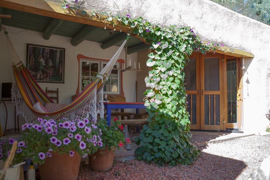 613 Callejon Rd, Taos, NM à vendre - Photo de l’immeuble – Image 3 sur 38