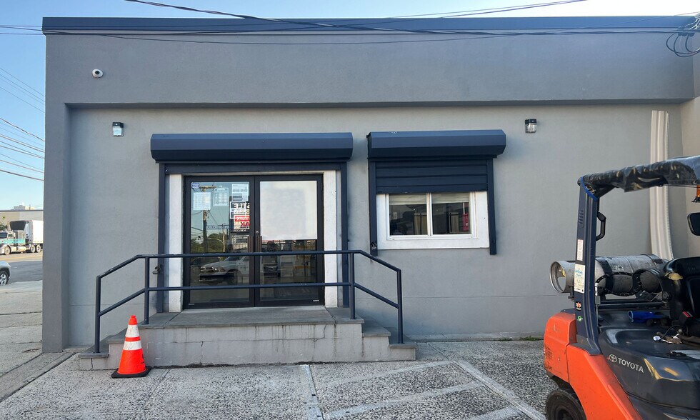 4332-4342 Bronx Blvd, Bronx, NY à vendre - Photo de l’immeuble – Image 2 sur 12
