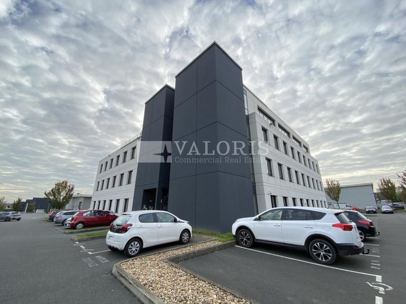 588 Boulevard Albert Camus, Villefranche-sur-Saône à louer Photo de l’immeuble– Image 1 sur 7