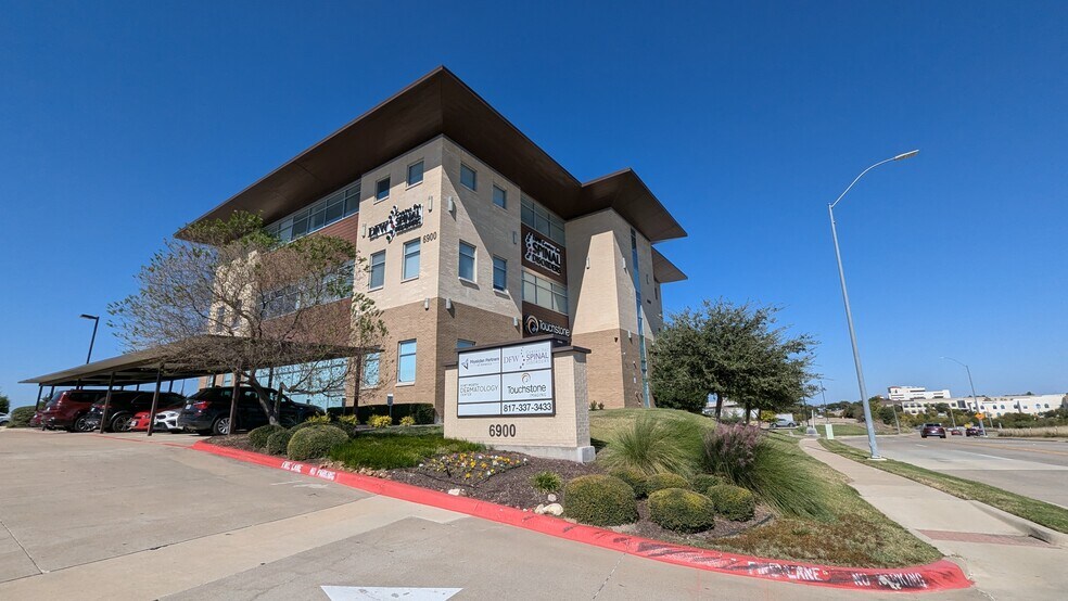 6900 Harris Pky, Fort Worth, TX à louer - Photo de l’immeuble – Image 3 sur 6