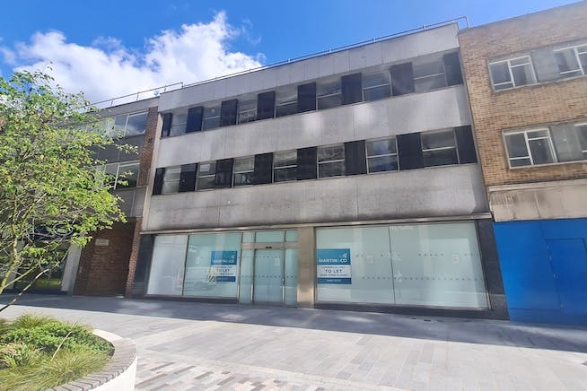 6 Commercial Way, Woking à vendre - Photo de l’immeuble – Image 2 sur 7