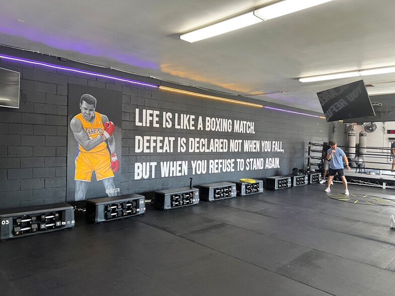 3201 Santa Monica Blvd, Santa Monica, CA à louer - Photo de l’immeuble – Image 3 sur 4