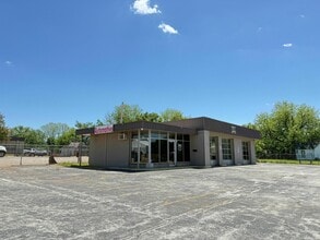 634 W Commercial St, Springfield, MO à louer Photo intérieure– Image 2 sur 5
