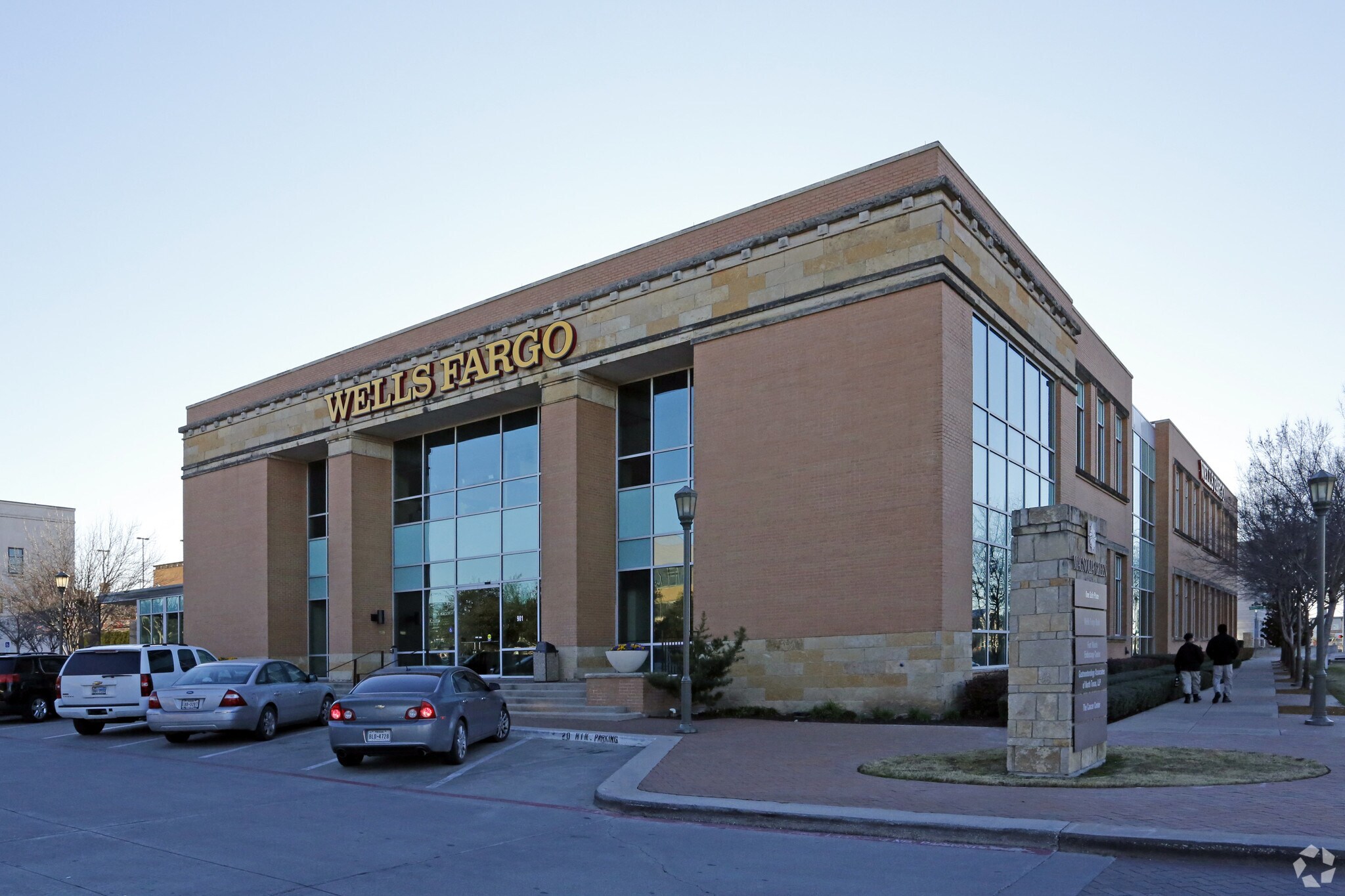 901 W Rosedale St, Fort Worth, TX à louer Photo de l’immeuble– Image 1 sur 17