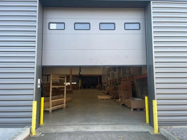 Industriel/Logistique dans Louvres à louer - Photo de l’immeuble – Image 3 sur 7