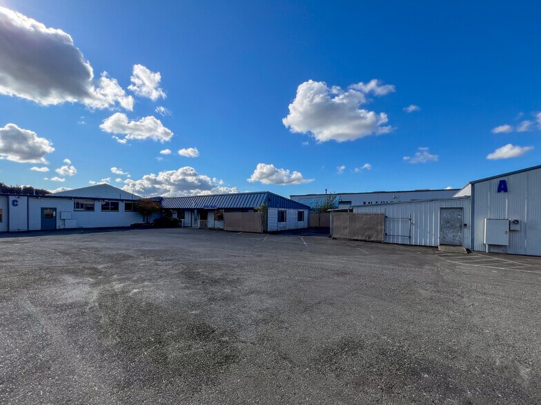 8835 S 228th St, Kent, WA à louer - Photo de l’immeuble – Image 3 sur 6