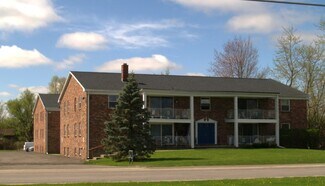 Plus de détails pour 1545 East and West Rd, West Seneca, NY - Logement à vendre