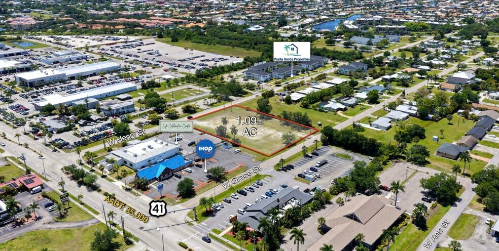 120 W Henry St, Punta Gorda, FL à vendre - Photo de l’immeuble – Image 2 sur 3