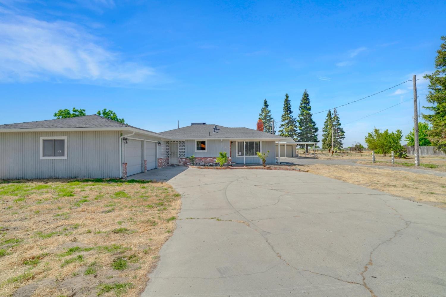 1412 E Glenwood Ave, Turlock, CA à vendre Photo principale– Image 1 sur 9