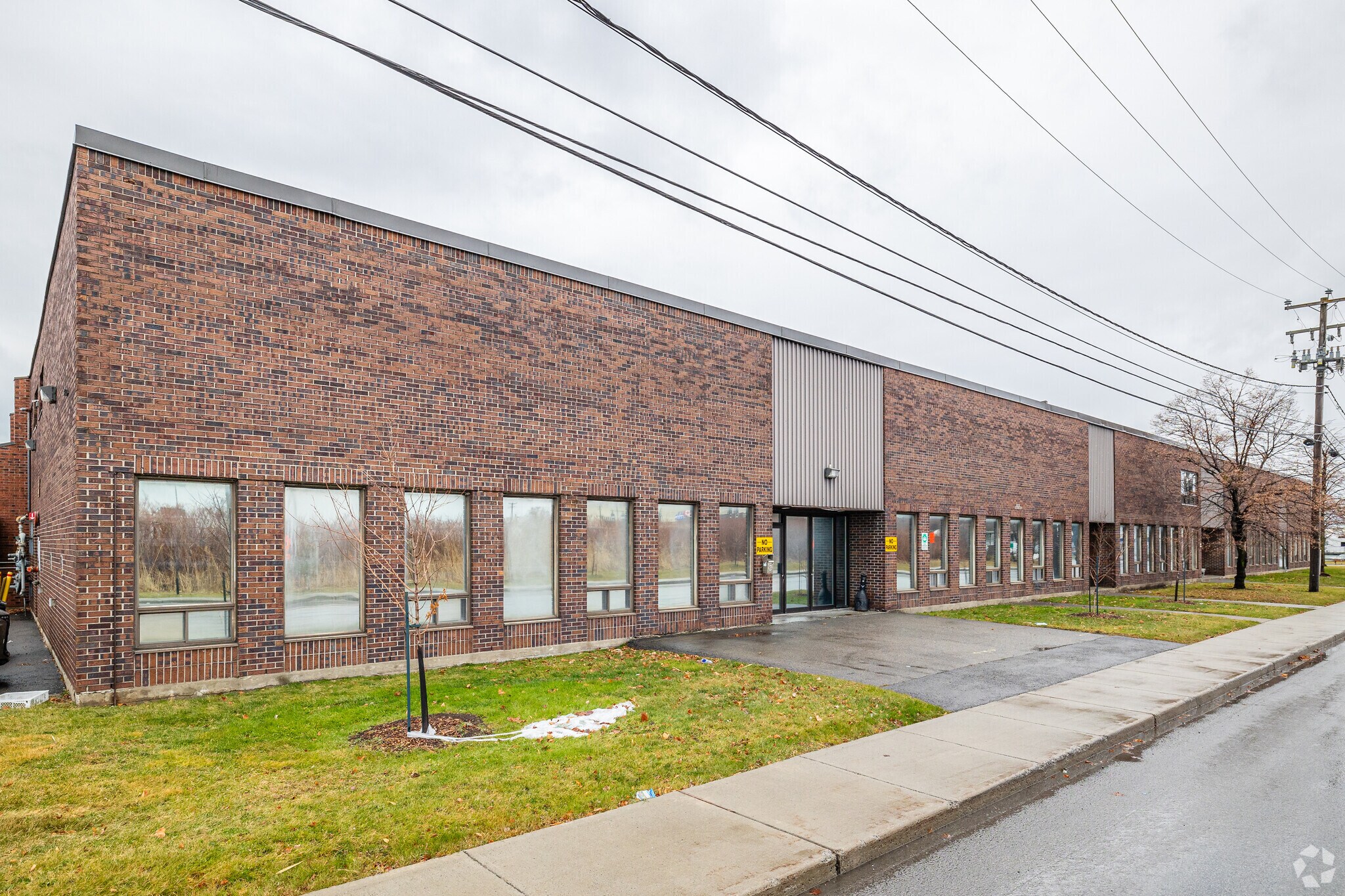 10300 Av Ryan, Dorval, QC à louer Photo principale– Image 1 sur 4