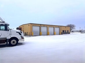 1001 Geneva St, Shorewood, IL à vendre Photo intérieure– Image 2 sur 11