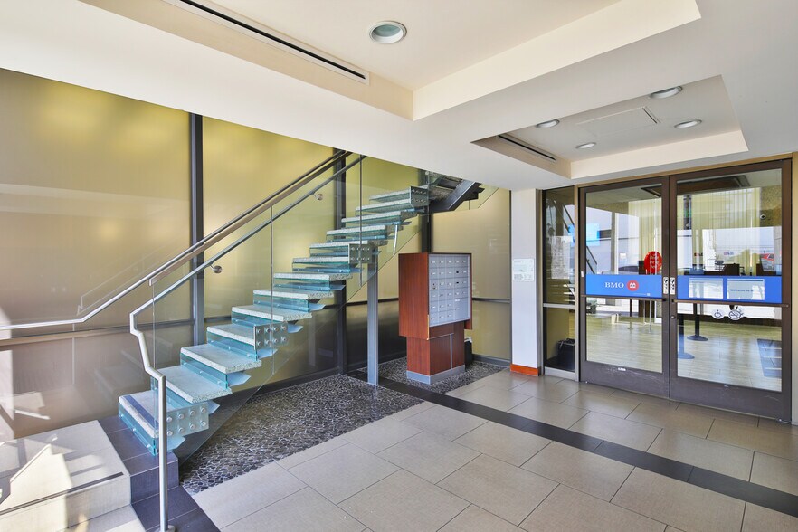 2500 E Colorado Blvd, Pasadena, CA à vendre - Photo de l’immeuble – Image 3 sur 6