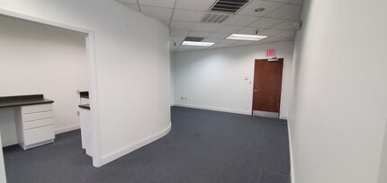 3902 Henderson Blvd, Tampa, FL à louer Photo intérieure– Image 2 sur 10