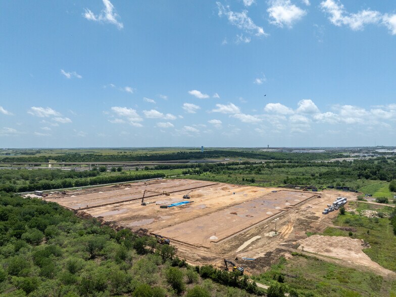 13422 Old San Antonio Rd, Manchaca, TX à louer - Photo de la construction – Image 3 sur 5