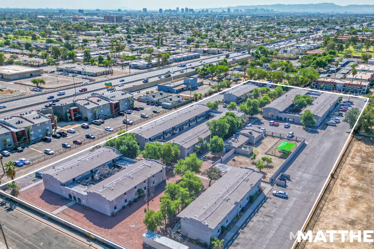 2520 W Mclellan Blvd, Phoenix, AZ à vendre Photo principale– Image 1 sur 4