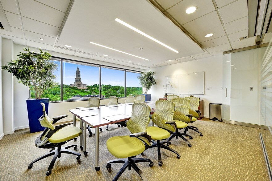 1800 Diagonal Rd, Alexandria, VA à louer - Photo intérieure – Image 2 sur 13