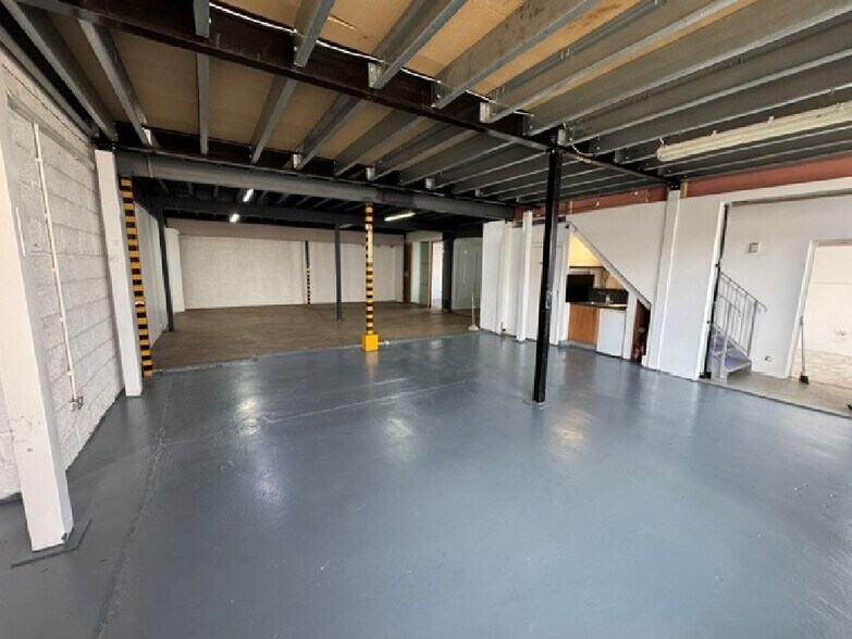 162 Coles Green Rd, Londres à louer - Photo de l’immeuble – Image 2 sur 5