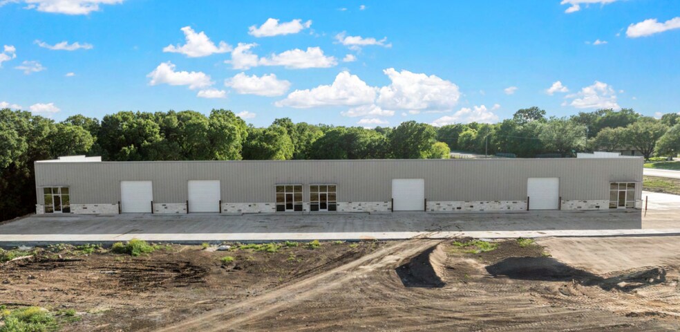 395 Enterprise blvd, Hewitt, TX à louer - Photo principale – Image 1 sur 5