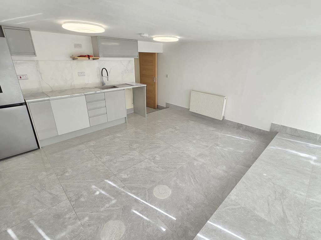 122-122A Finchley Rd, Londres à louer Photo principale– Image 1 sur 28