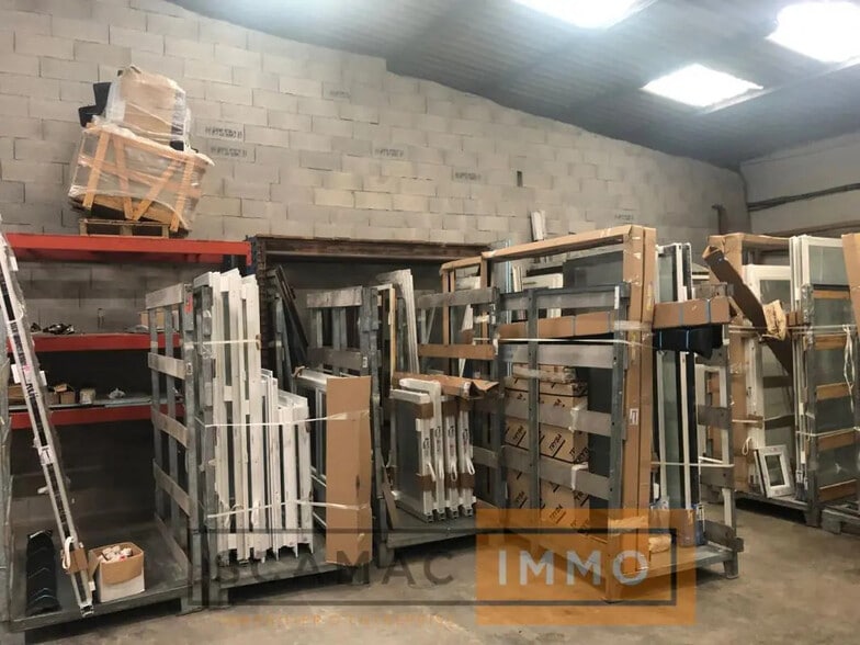 Industriel/Logistique dans Martigues à louer - Photo de l’immeuble – Image 3 sur 13
