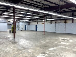 219 Industrial Ln, Torrington, CT à louer Photo intérieure– Image 1 sur 1