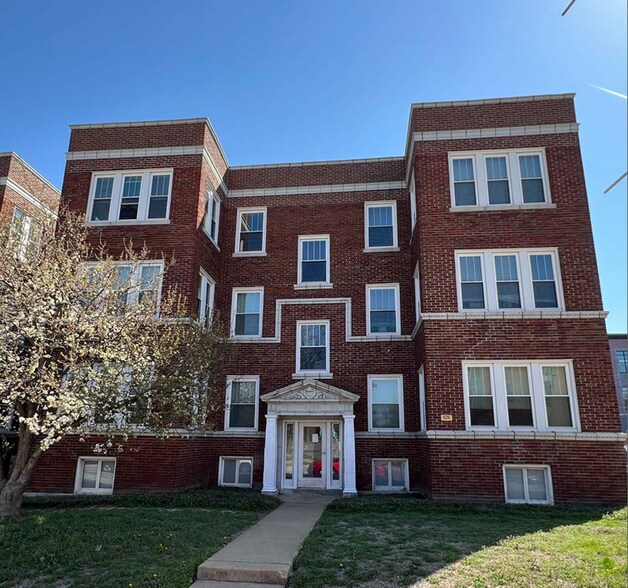 626 Eastgate Ave, Saint Louis, MO à vendre - Photo principale – Image 1 sur 2