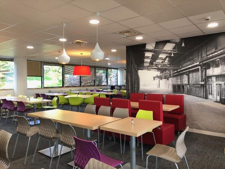 Bureau dans Toulouse à louer - Photo de l’immeuble – Image 3 sur 13