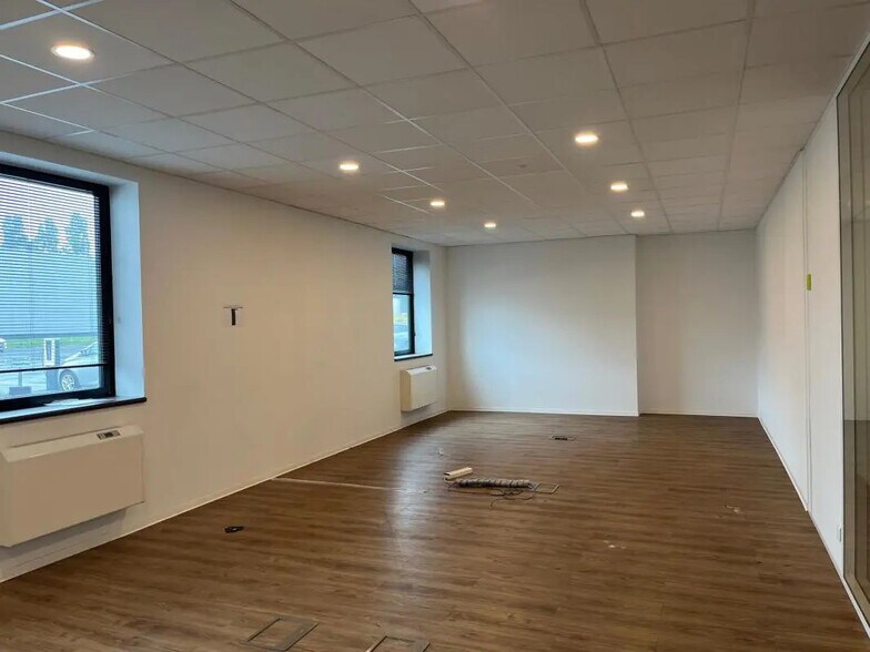 16 Rue De L'Equerre, SAINT-OUEN-L'AUMONE à louer - Photo de l’immeuble – Image 3 sur 17