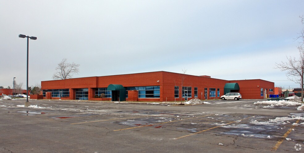 10 Earhart Dr, Amherst, NY à louer - Photo de l’immeuble – Image 2 sur 2
