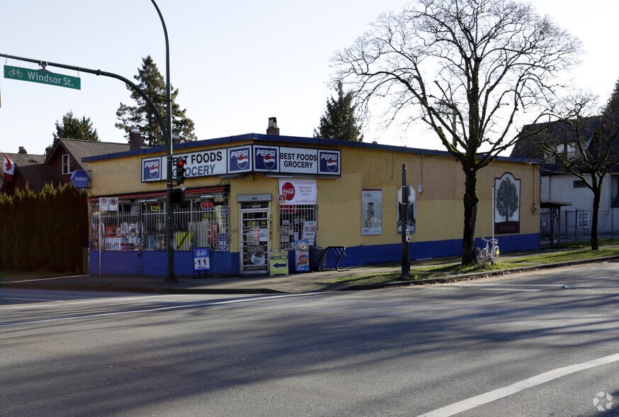 1002 12th Ave E, Vancouver, BC à louer - Photo principale – Image 1 sur 5
