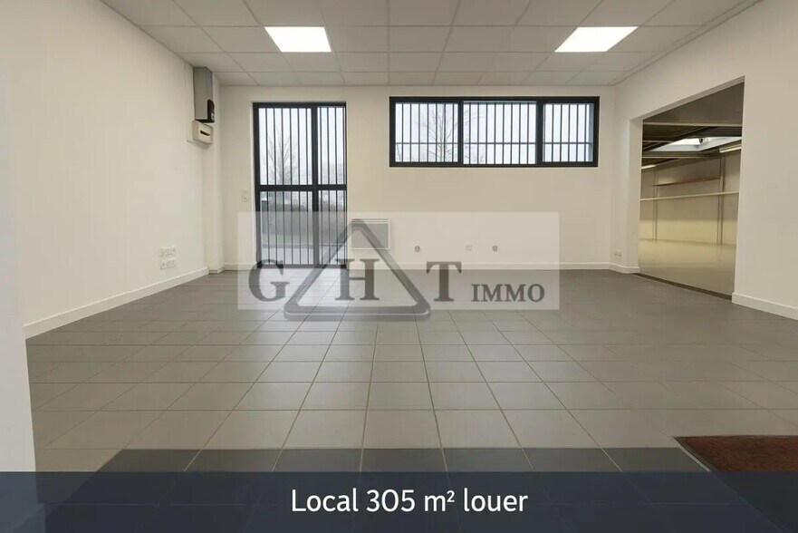 Industriel/Logistique dans Vaux-le-Pénil à louer - Photo de l’immeuble – Image 3 sur 3