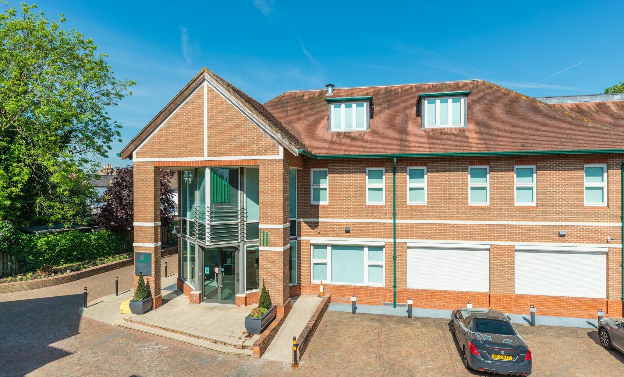 43-47 London St, Chertsey à louer Photo principale– Image 1 sur 4