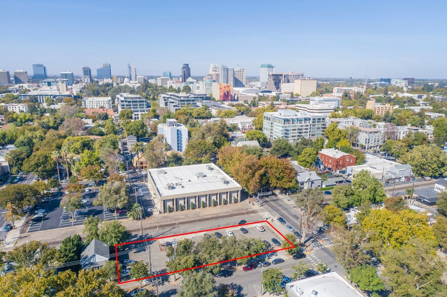 1926 Capitol Ave, Sacramento, CA à vendre - Photo principale – Image 1 sur 9