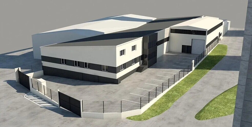 Local d’activités dans La Trinité à louer - Photo de l’immeuble – Image 3 sur 12