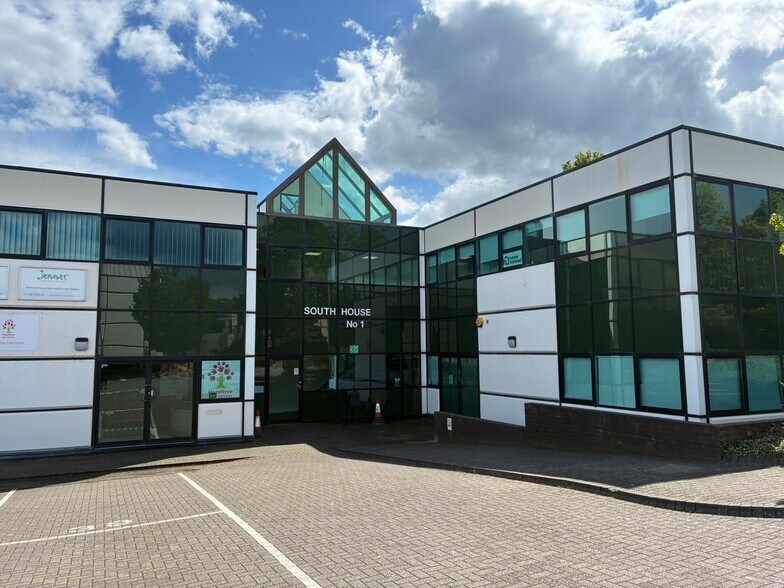 1-3 Bond Ave, Milton Keynes à louer - Photo de l’immeuble – Image 1 sur 15