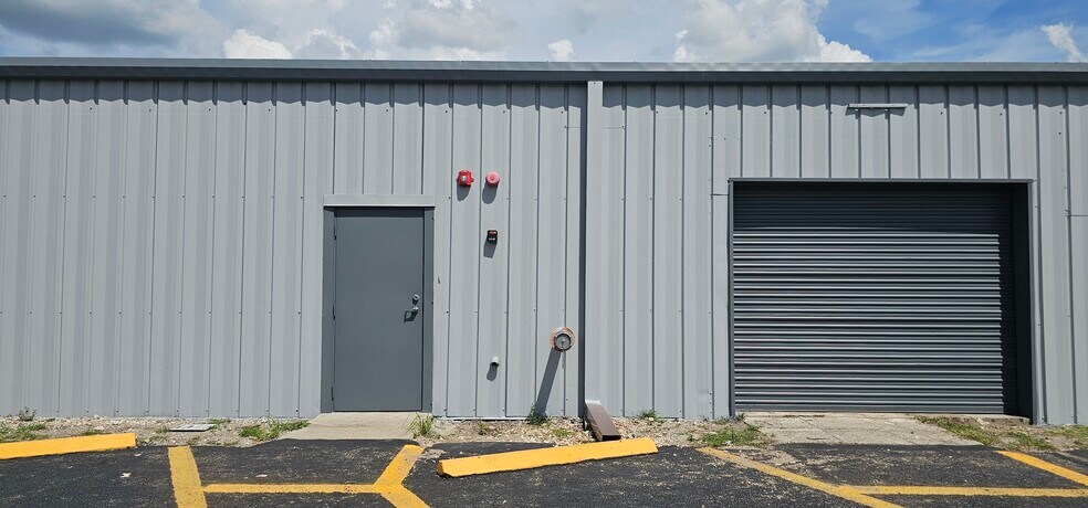 5016 Airport Rd, Zephyrhills, FL à louer - Photo de l’immeuble – Image 2 sur 3