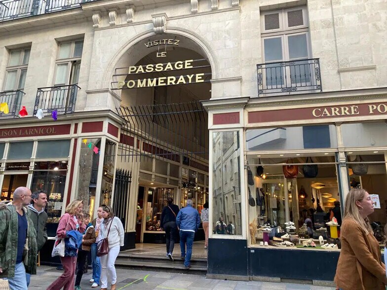 Local commercial dans Nantes à louer - Photo de l’immeuble – Image 2 sur 9