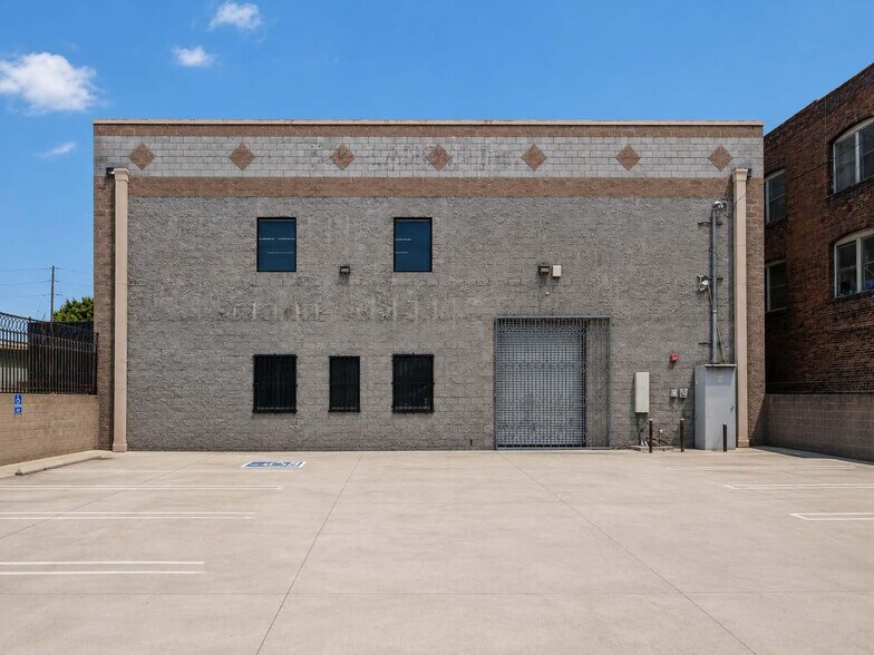 2120 S Main St, Los Angeles, CA à vendre - Photo de l’immeuble – Image 3 sur 18