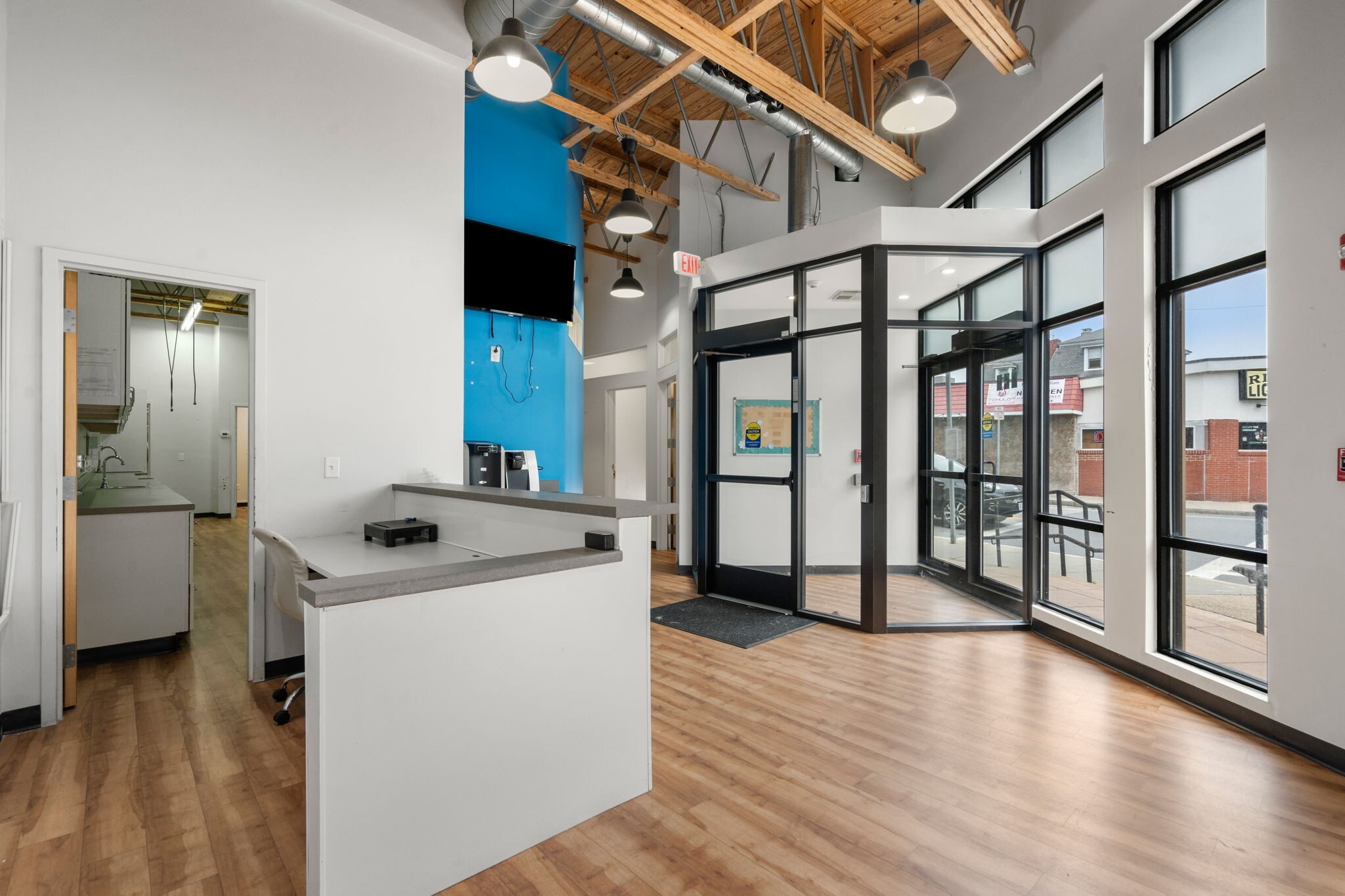 347-351 Main St, Watertown, MA à louer Photo intérieure– Image 1 sur 17