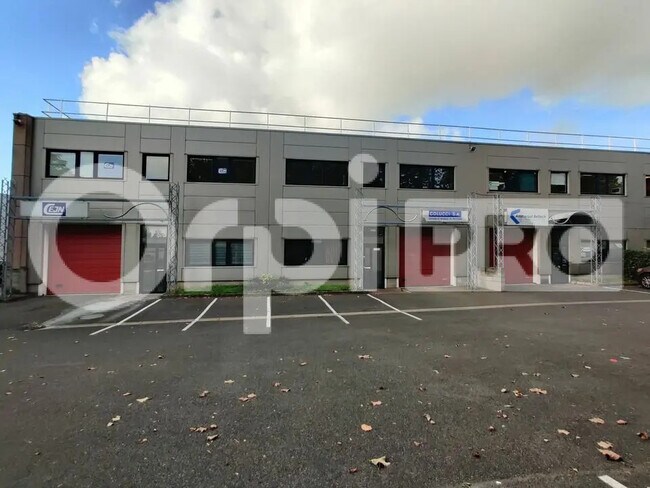 Plus de détails pour Bureau, Local d'activités à louer