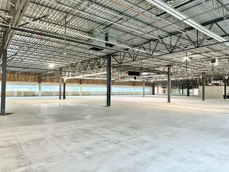 7337 W Washington St, Indianapolis, IN à louer - Photo intérieure – Image 3 sur 5